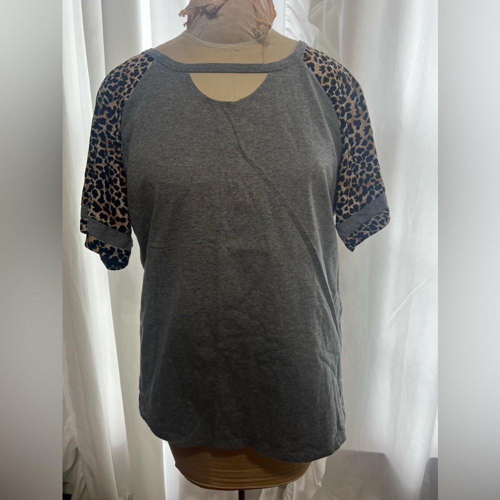 leopard tee